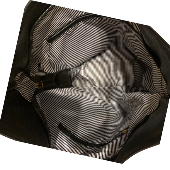 Deluxity Los Angeles PETA Approved Vegan Black Slouchy handbag lined NWT - Picture 4 of 8